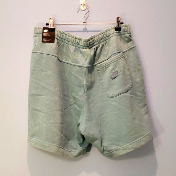 COPY - NEW Nike Mens Above Knee Length Short, Size XL - Picture 3 of 14